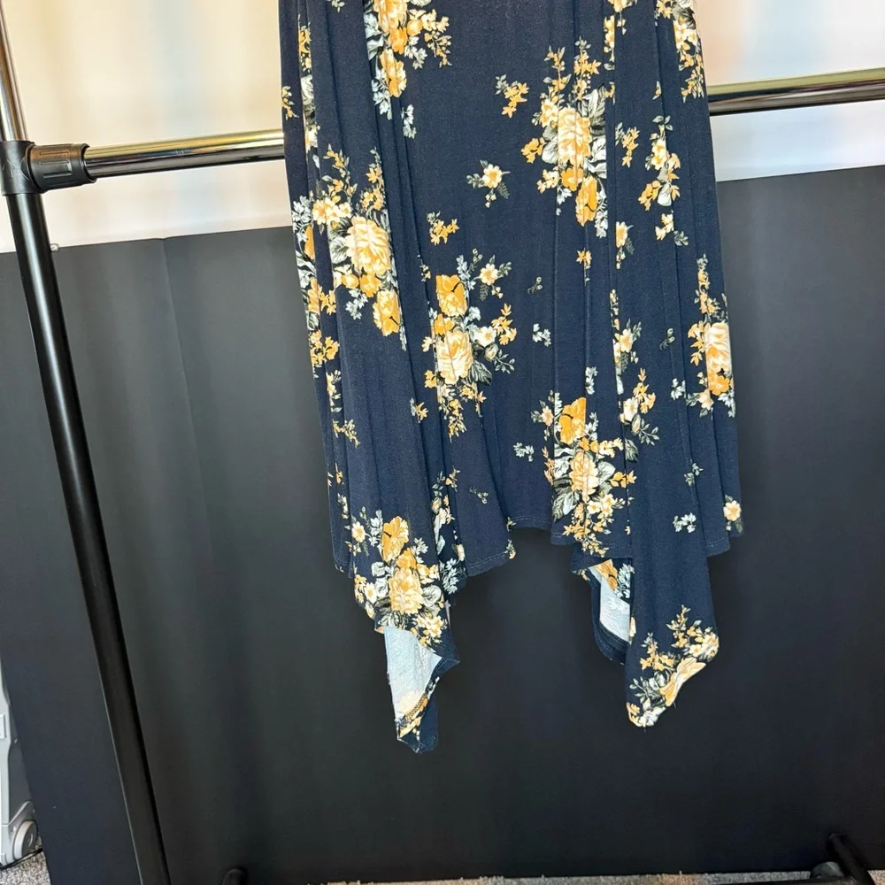 Torrid Jersey Handkerchief Navy Floral Dress Size: 4 - Picture 7 of 7